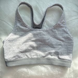 Sports bar in great condition. Barely worn.